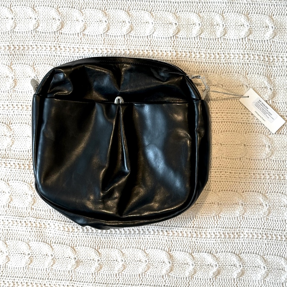 Brontibay Paris "Ravello" bag in black leather with cobalt satin lining